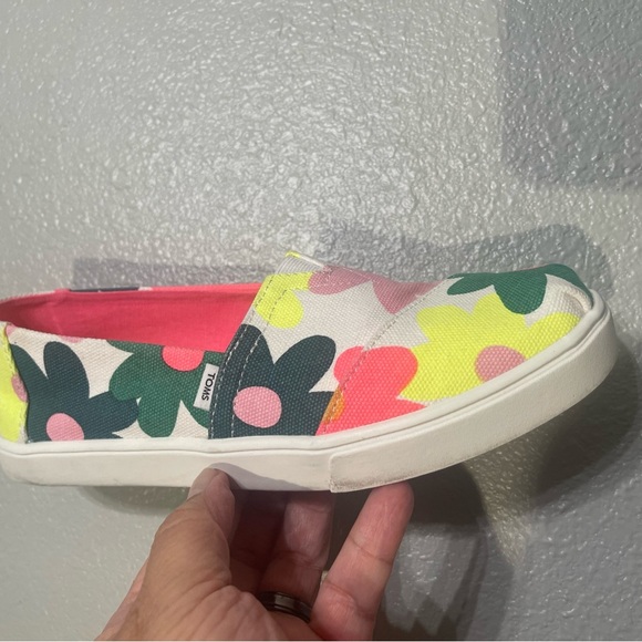 TOMS Alpargata Cupsole Slip On shoes Egret Retro floral 1 Size 6.5 - Picture 1 of 9